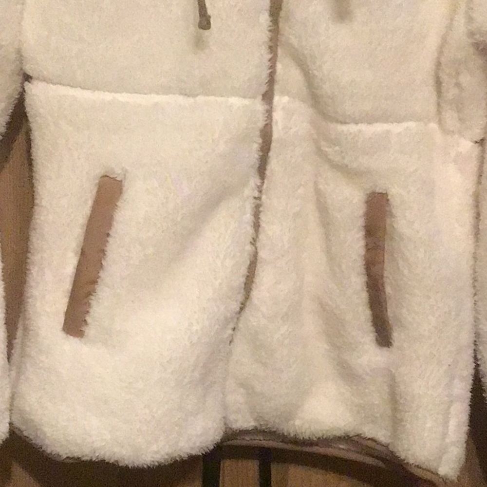 Women’s Reebok Sherpa Jacket - Picture 3 of 6